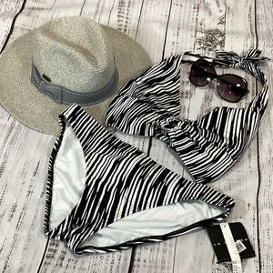 363. LaBlanca Black & White Halter Bikini Set NWT Size 10/12